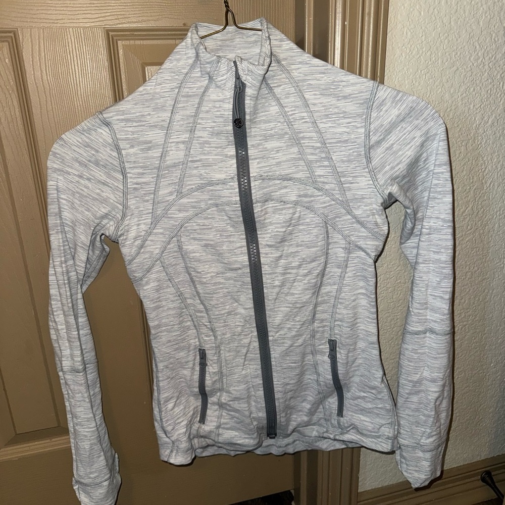 Lulu Lemon Gray Zip-Up Athletic Jacket